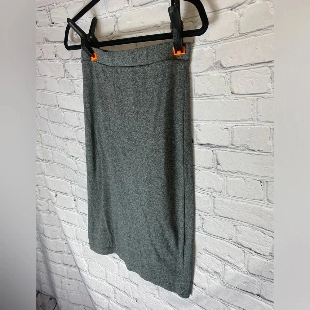 5/$20 Women’s‎ Divided Gray Pencil Skirt Medium